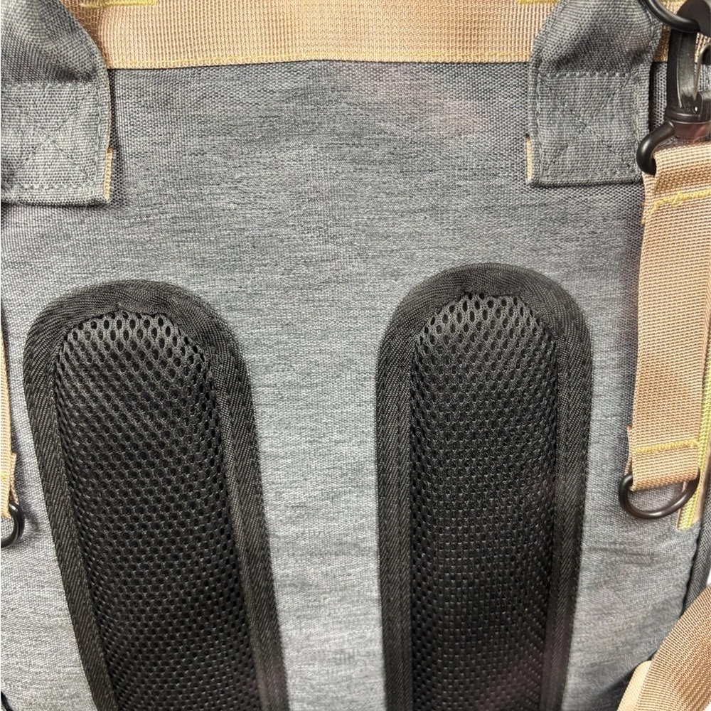 Living Traveling Share Baby Backpack Gray with Built in Bassinet/Crib - Picture 5 of 14